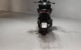 APRILIA SR GT125 ..