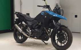 SUZUKI Vｽﾄﾛｰﾑ250 2013