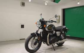 TRIUMPH BONNEVILLE T100 2025