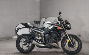 TRIUMPH STREET TRIPLE RS HDA614