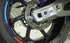 BMW M1000R 2025