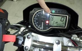 SUZUKI GSR750 2012
