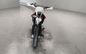 HUSQVARNA HUSQVARNA SM250R ..