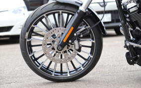 HARLEY FXBR 2026 YE9