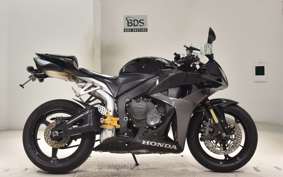 HONDA CBR600RR GEN 3 2009 PC40