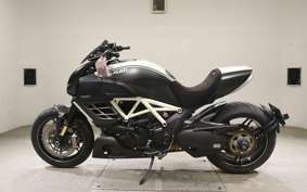 DUCATI DIAVEL AMG 2012