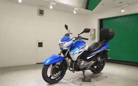 SUZUKI GSR250 2007