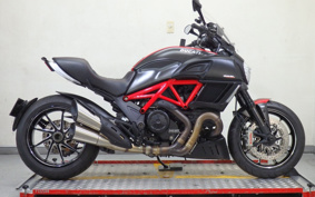 DUCATI DIAVEL CARBON 2017 ZDMG105JAFB