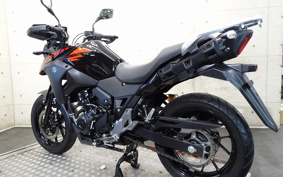 SUZUKI STROM 250 DS11A