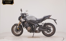 HONDA CB650R E-Clutch 2024 RH17