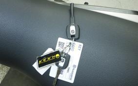 HUSQVARNA SVARTPILEN 125