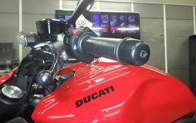 DUCATI DIAVEL V4 2023