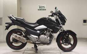 SUZUKI GSR250