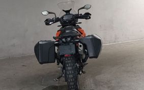 KTM 890 ADVENTURE	 2021 TS640