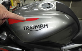 TRIUMPH STREET TRIPLE RS 2020
