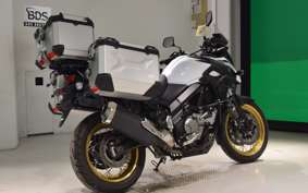 SUZUKI Vｽﾄﾛｰﾑ650XTA 2022 C733M