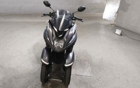YAMAHA TRICITY 125 SE78
