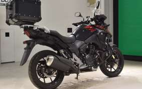 SUZUKI Vｽﾄﾛｰﾑ250 2020
