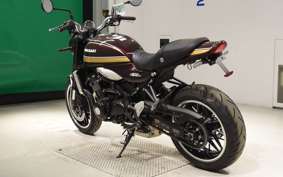 KAWASAKI Z900RS 2025 ZR900K