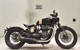 TRIUMPH BONNEVILLE BOBBER 2025