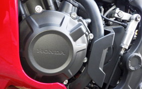 HONDA CBR650R E-Clutch 2025 RH17