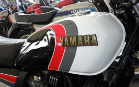 YAMAHA XJ550