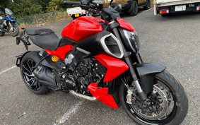DUCATI DIAVEL V4 2025