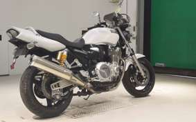 YAMAHA XJR1300 2015