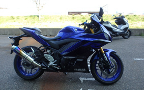 YAMAHA YZF-R25 RG10