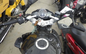 SUZUKI GSR250