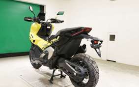 HONDA X-ADV 750 2025 RH21