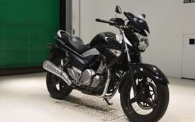 SUZUKI GSR250 2014