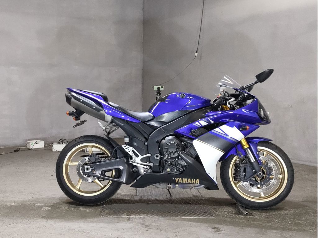 Фото Yamaha YZF-R1 0 с японского аукциона
