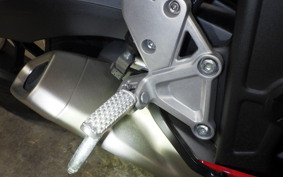 HONDA CBR650R E-Clutch 2025 RH17