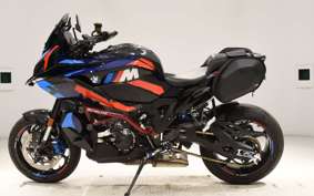 BMW M1000XR M Package 2025