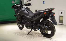 SUZUKI Vｽﾄﾛｰﾑ650A 2013 VP56A