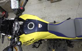 SUZUKI Vｽﾄﾛｰﾑ1050XT 2020