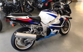 SUZUKI GSX-R750 2001 BD111