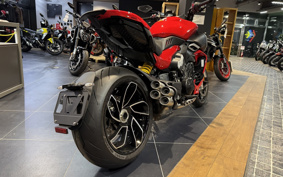 DUCATI DIAVEL V4 2023