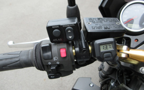 KAWASAKI ZRX1200 DAEG 2010 ZRT20D