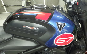 TRIUMPH TRIDENT 660 2025