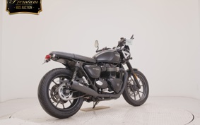 TRIUMPH STREET TWIN 2018