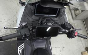 YAMAHA T-MAX 560 2025 SJ21J