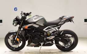 TRIUMPH STREET TRIPLE RS