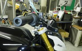 BMW G310R 2021