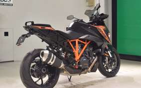 KTM 1290 SUPER DUKE GT 2021
