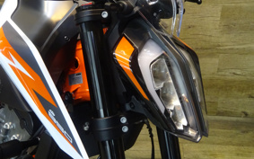 KTM 890 DUKE R 2021 TU940