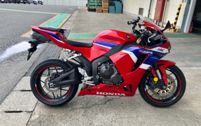 HONDA CBR600RR 2024 PC40