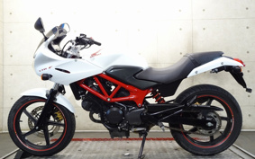 HONDA VTR 250 F MC33