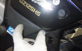 SUZUKI GZ125-HS 2000